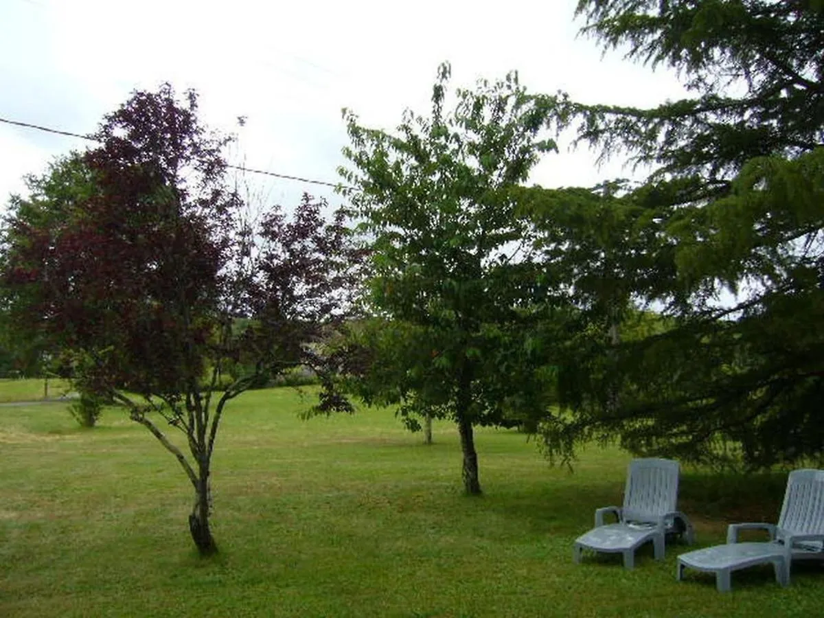 Maison Accueillante A Salviac Avec Piscine Privee 펜션