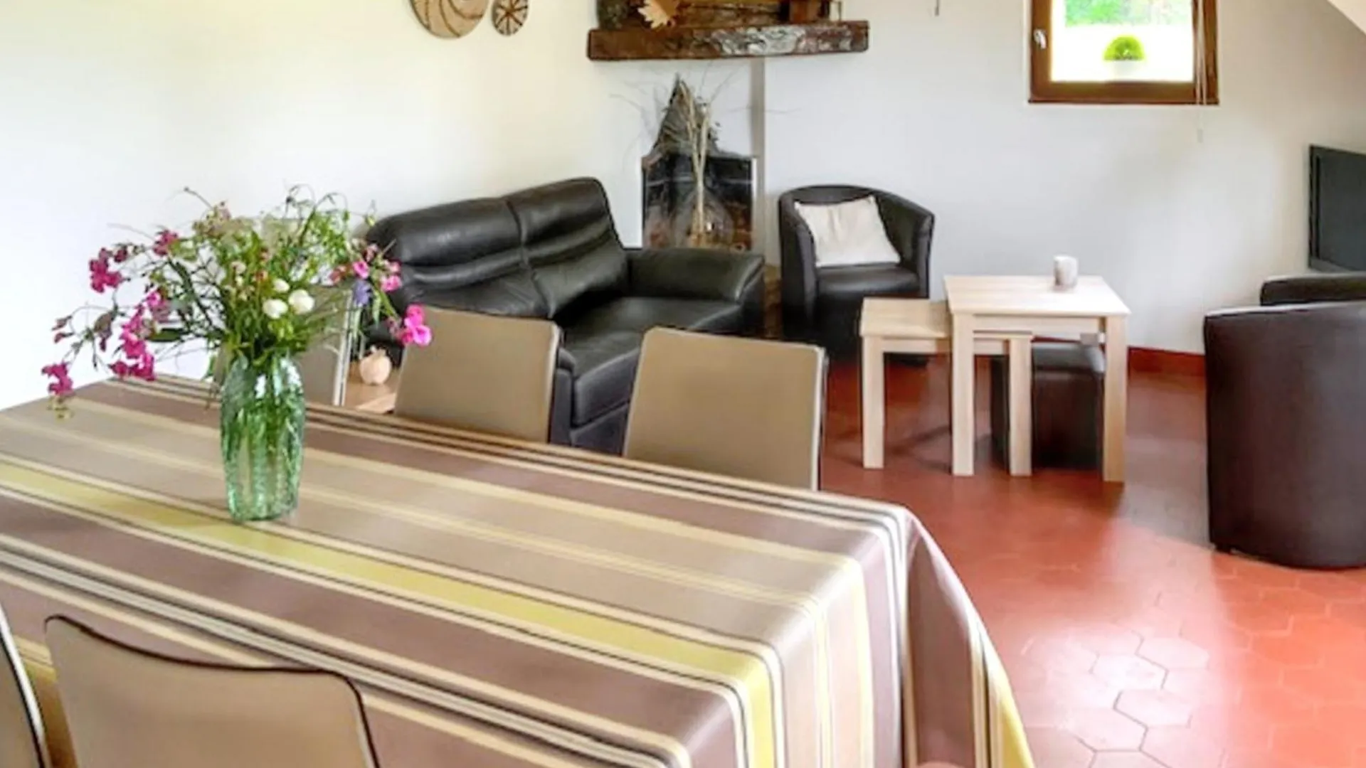 Maison Accueillante A Salviac Avec Piscine Privee